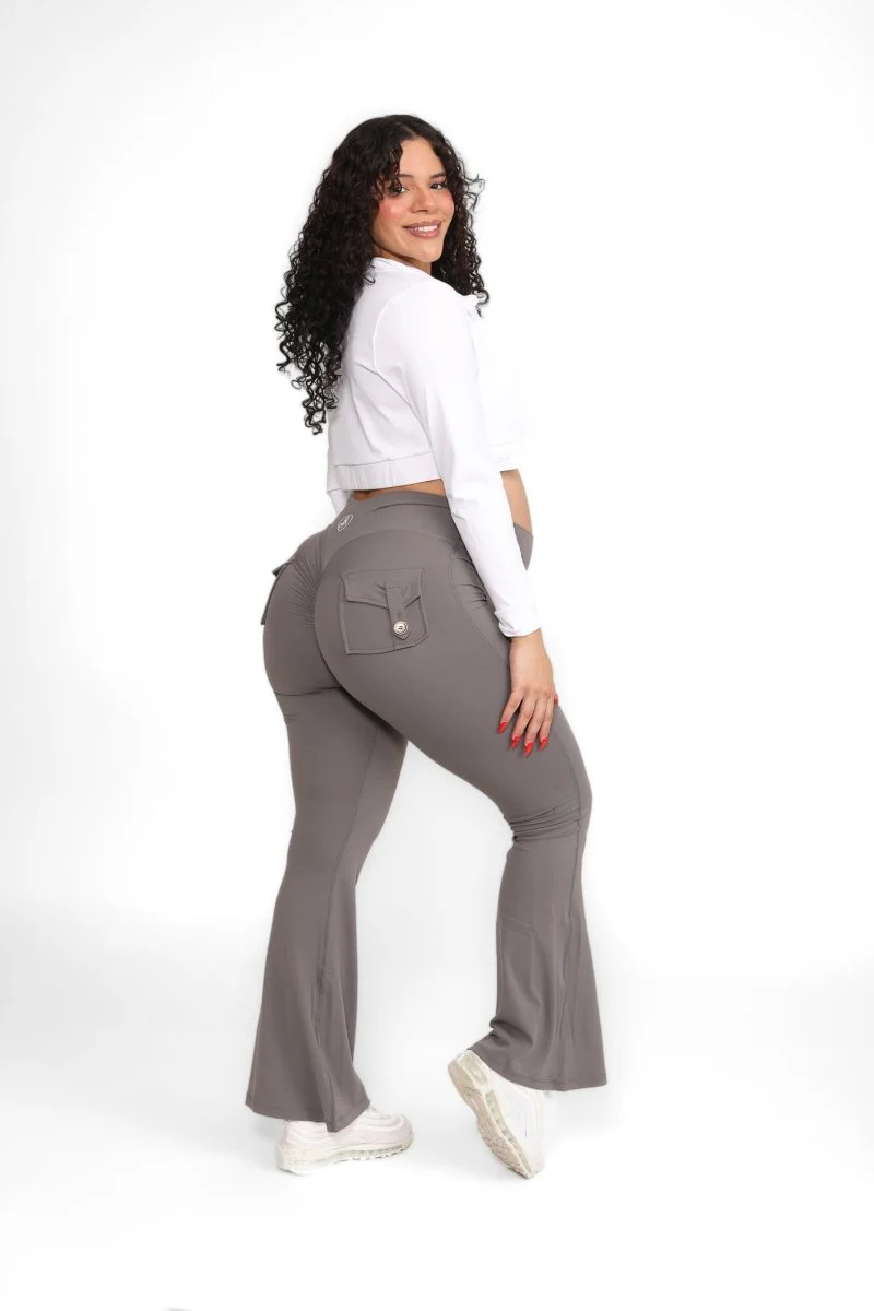 Pocket Flare Leggings - Image 18